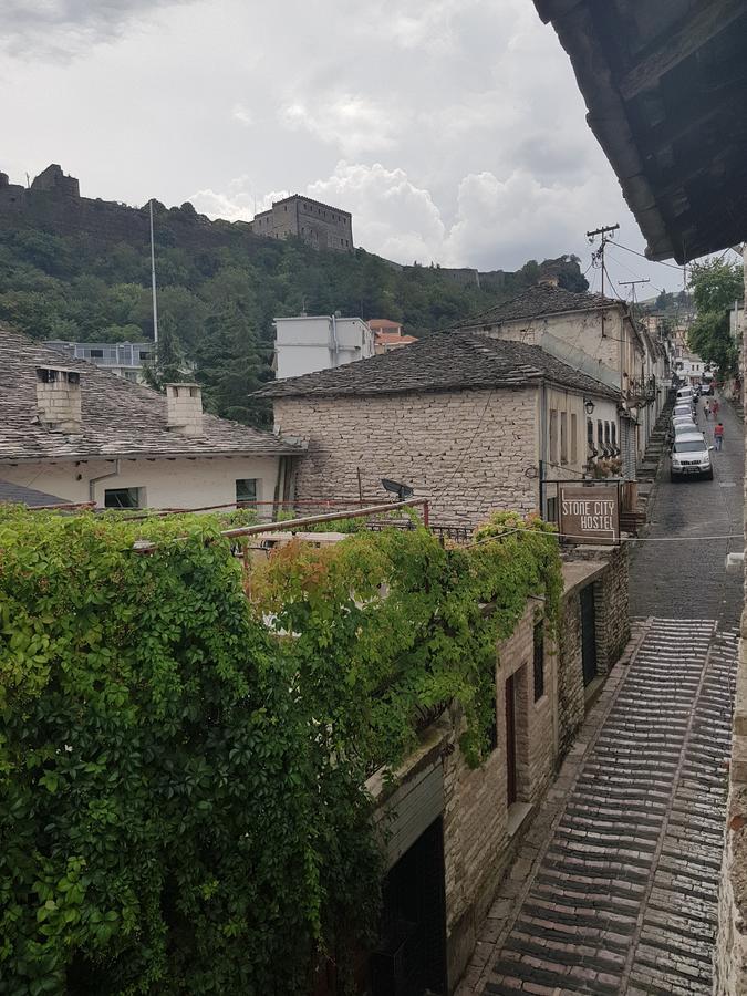 Gjirokastër Eva Guesthouse מראה חיצוני תמונה